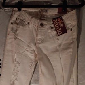 Nwt straight leg Jean with rips on thighs